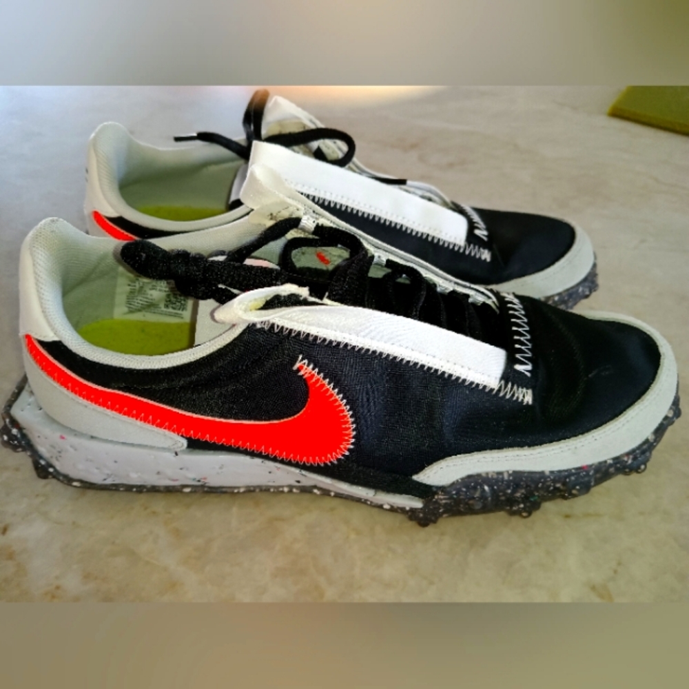 Nike waffle racer crater.